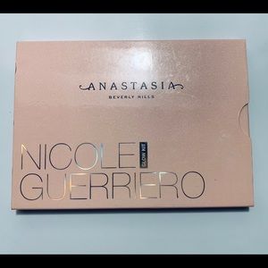 ❌SOLD❌. ANASTASIA BEVERLY HILLS NICOLE GUERRIERO